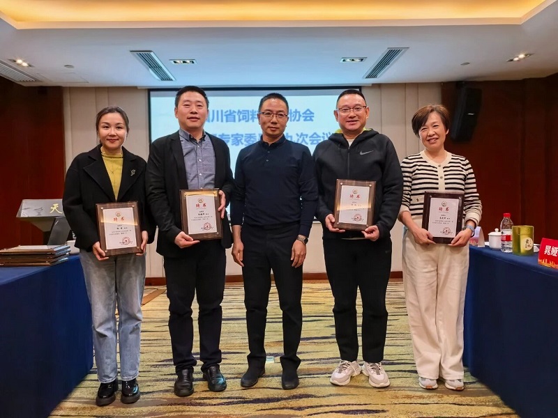 微信图片_2025-12-02_130644_412.jpg 微信图片_2025-12-02_130644_412.jpg