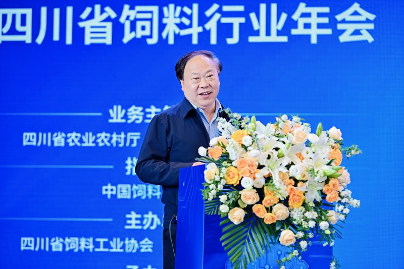 谯仕彦.jpg 谯仕彦.jpg