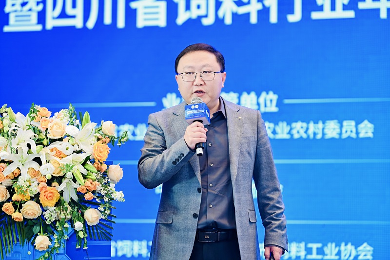 胡敏.jpg 胡敏.jpg